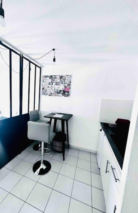 Studio Gare St Roch Avec Box De Garage Apartment Montpellier Luaran gambar